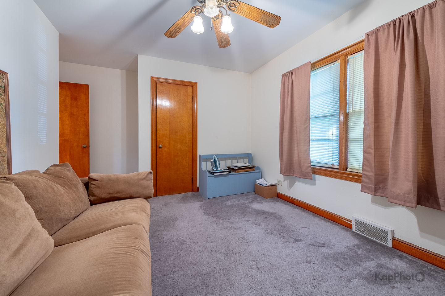 8620 S Marshfield Avenue