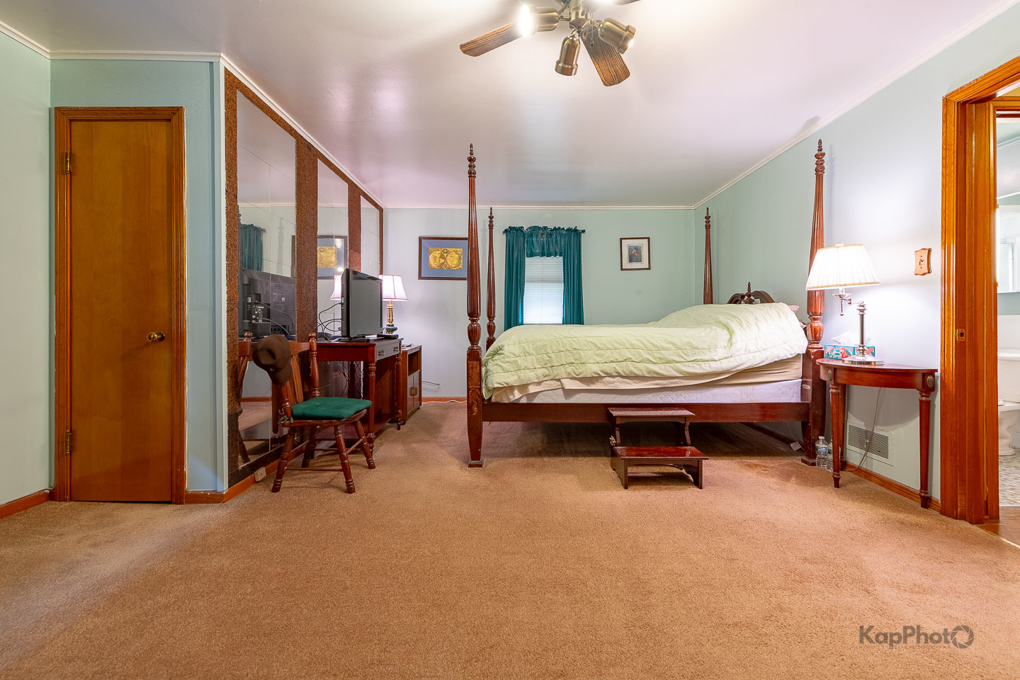 8620 S Marshfield Avenue