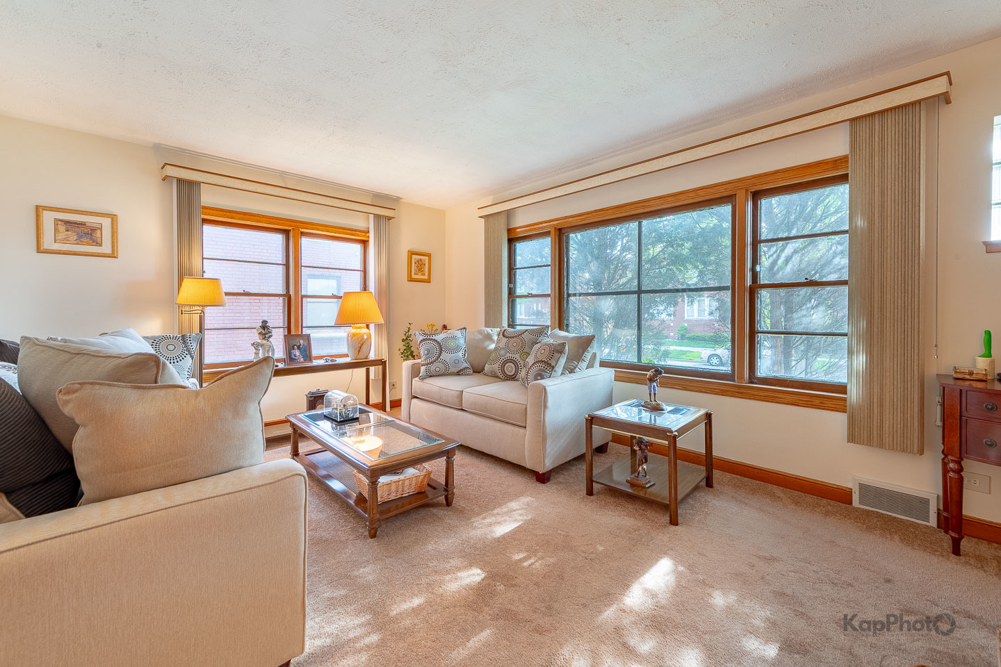 8620 S Marshfield Avenue