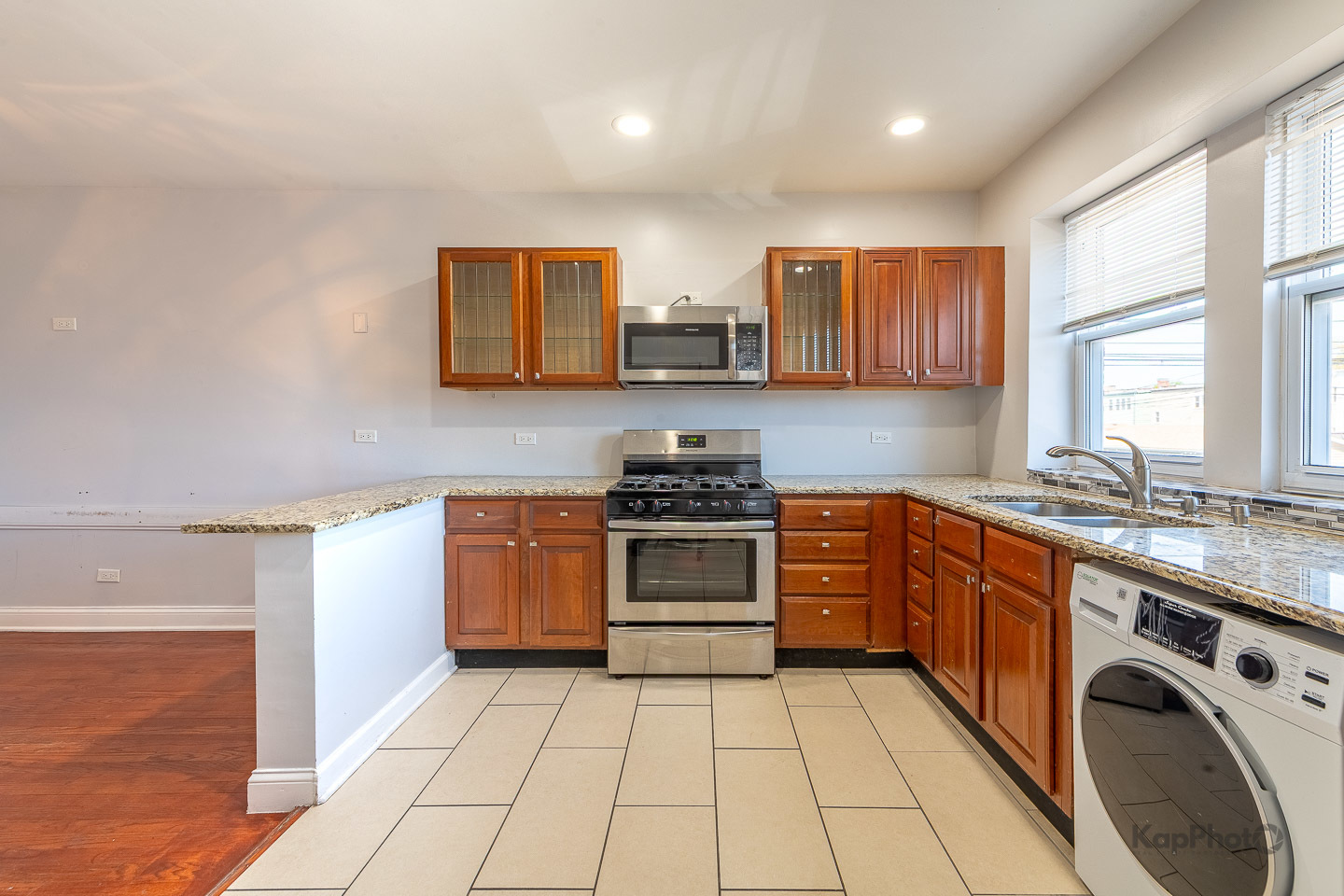 4006 W Nelson Street Unit: 6A