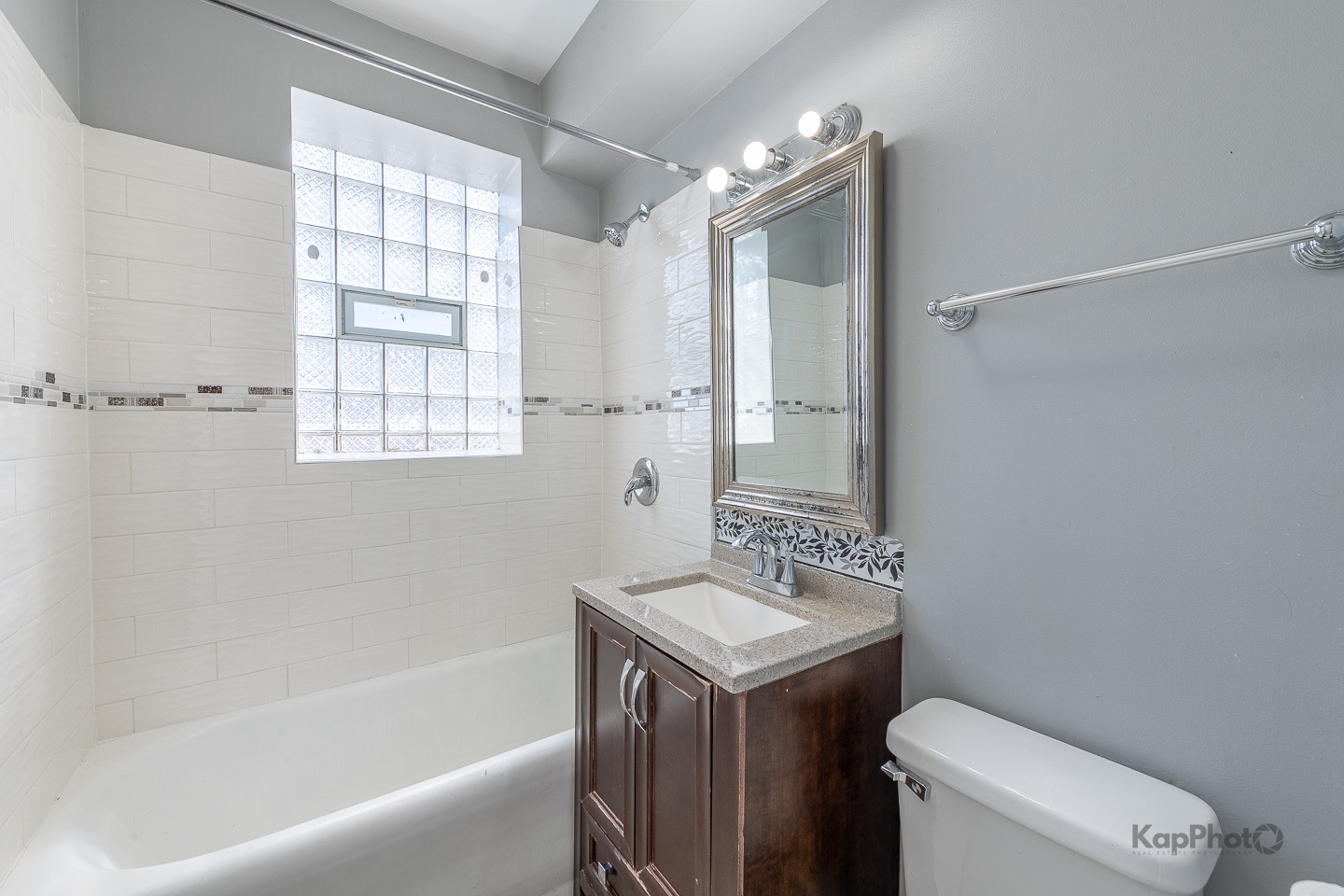 4006 W Nelson Street Unit: 6A