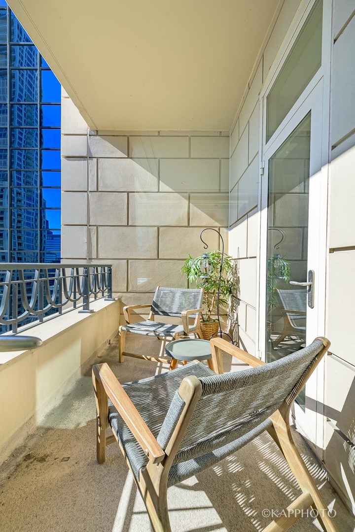 118 E Erie Street Unit: 24D