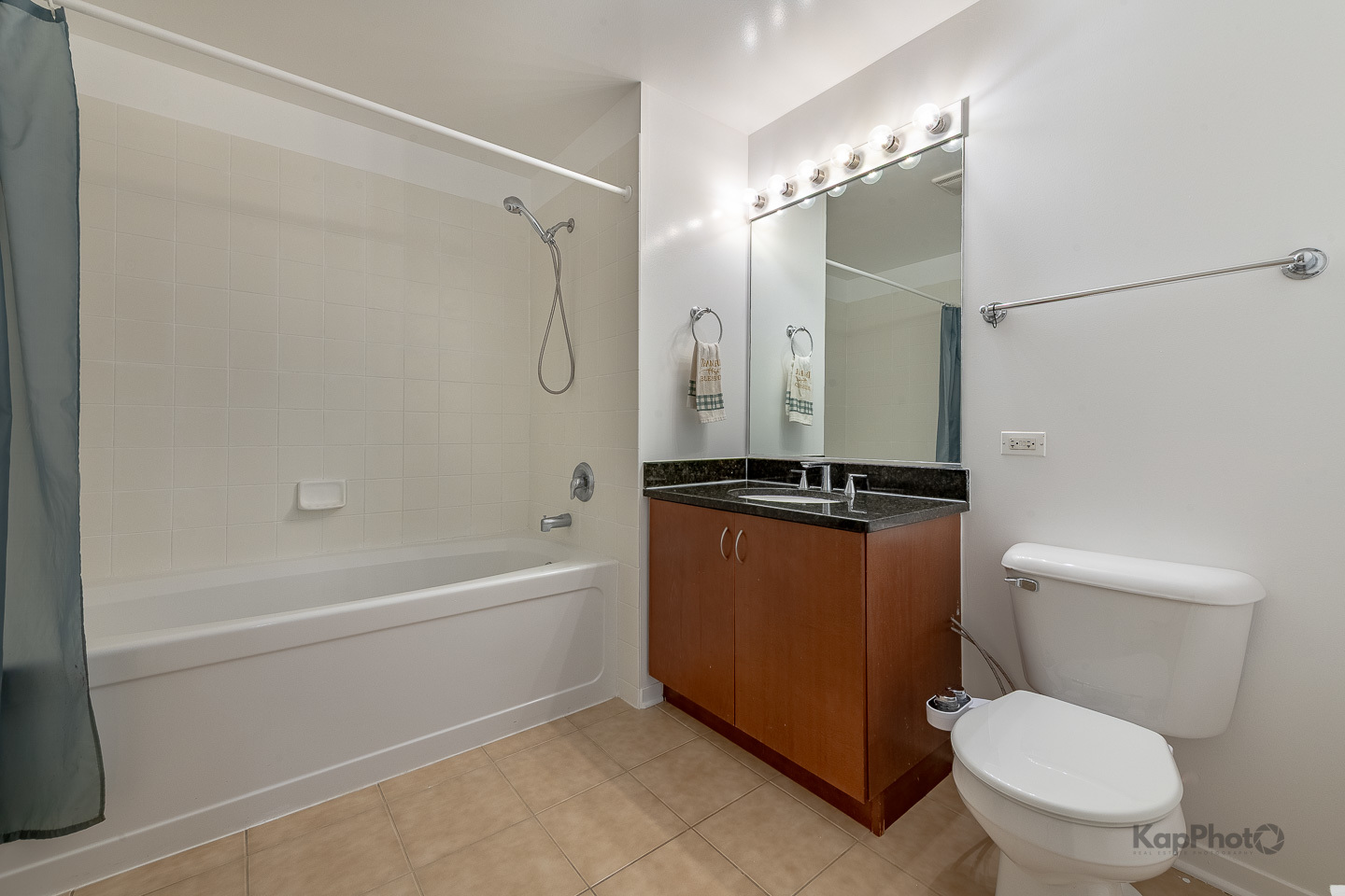 437 W Division Street Unit: 505