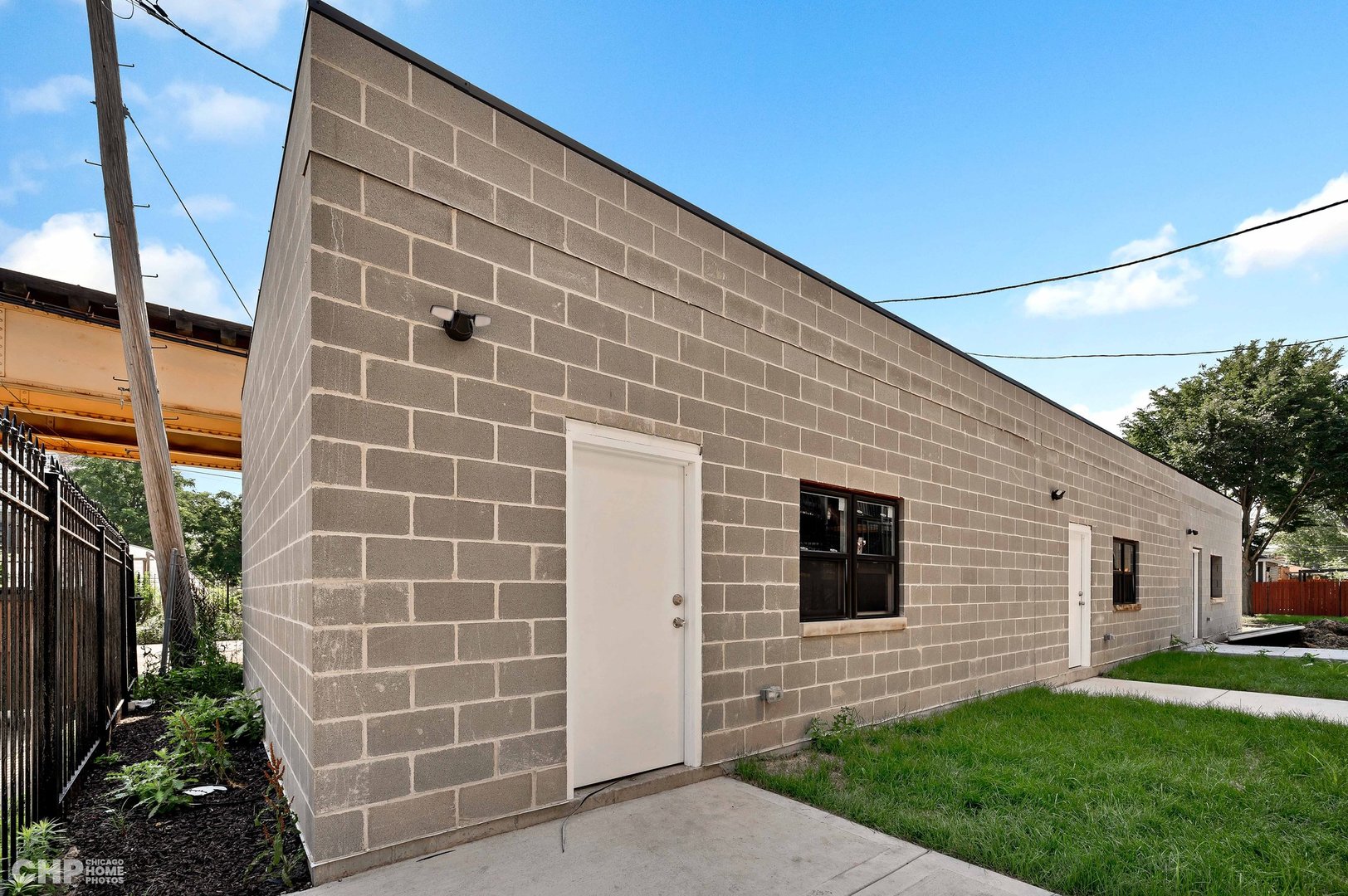4105 S Prairie Avenue Unit: 1