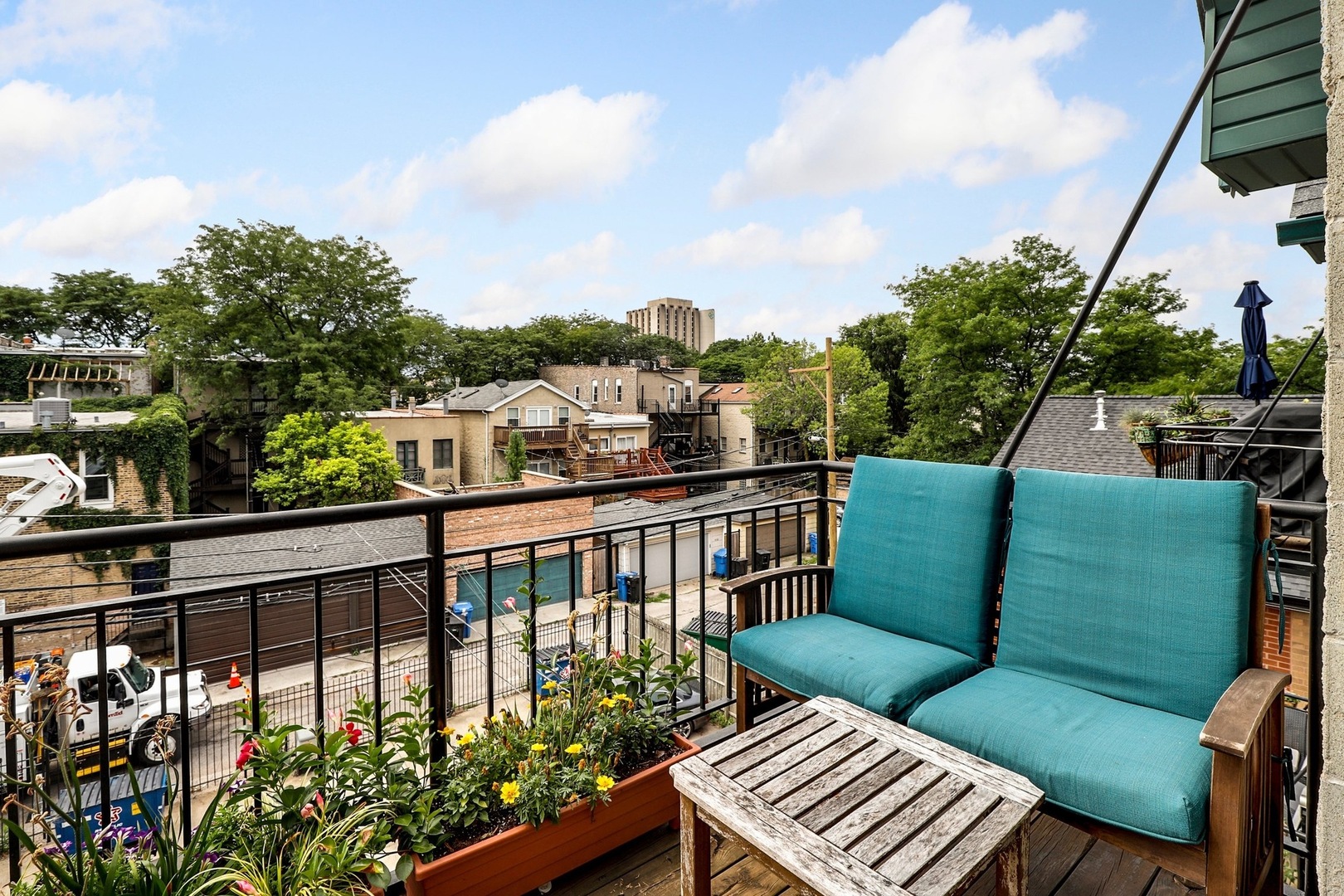 2117 W Evergreen Avenue Unit: 3E