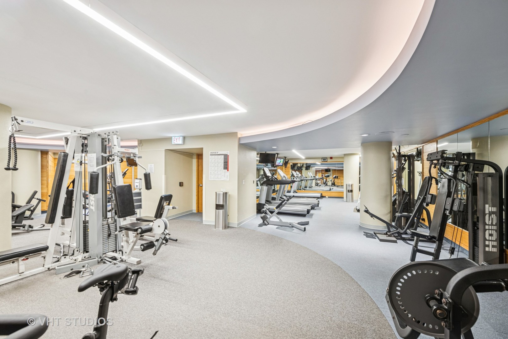 155 N HARBOR Drive Unit: 610