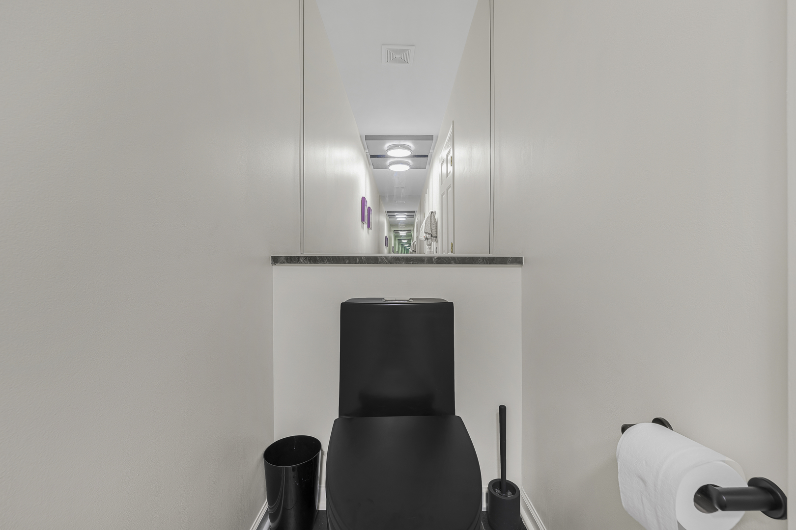 125 W Oak Street Unit: F