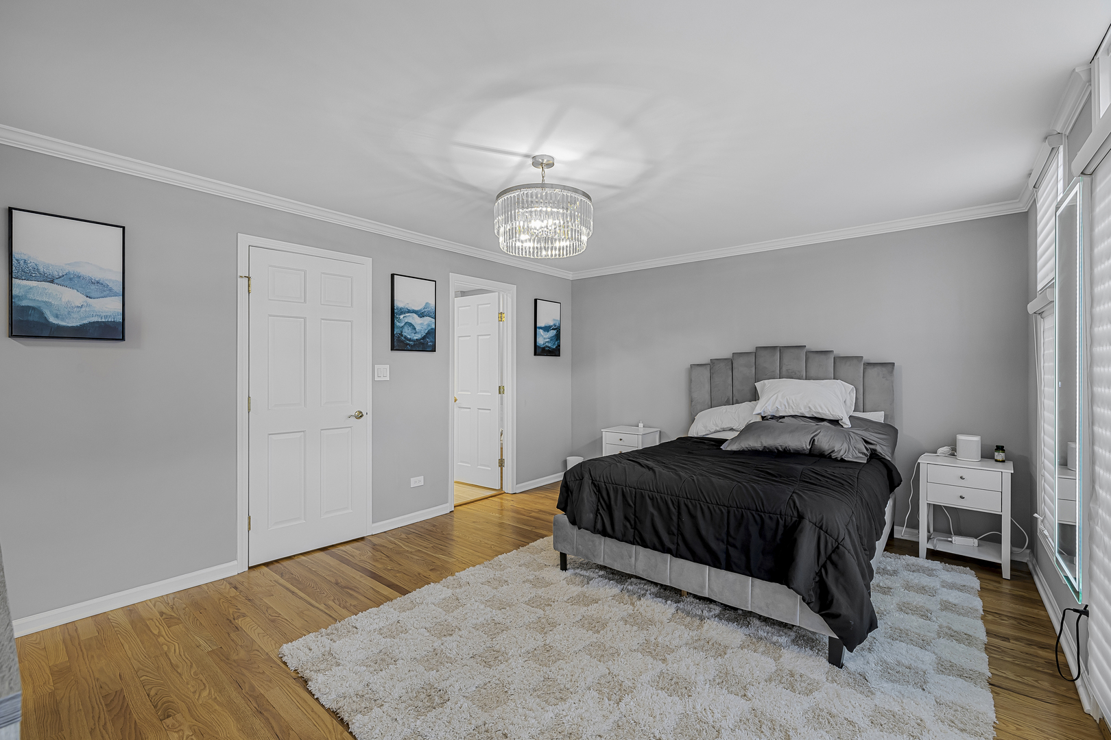 125 W Oak Street Unit: F