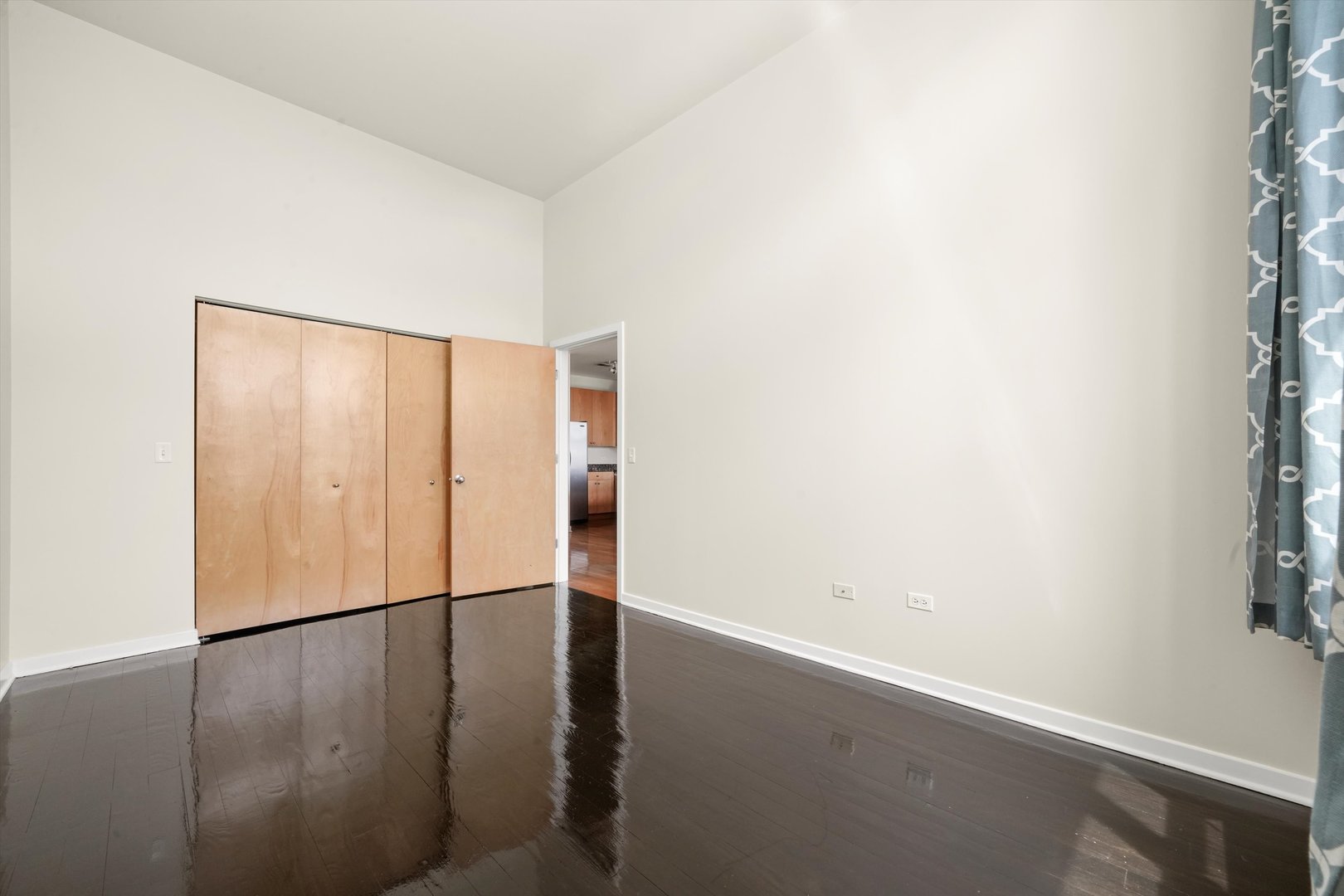 1935 S Archer Avenue Unit: 622