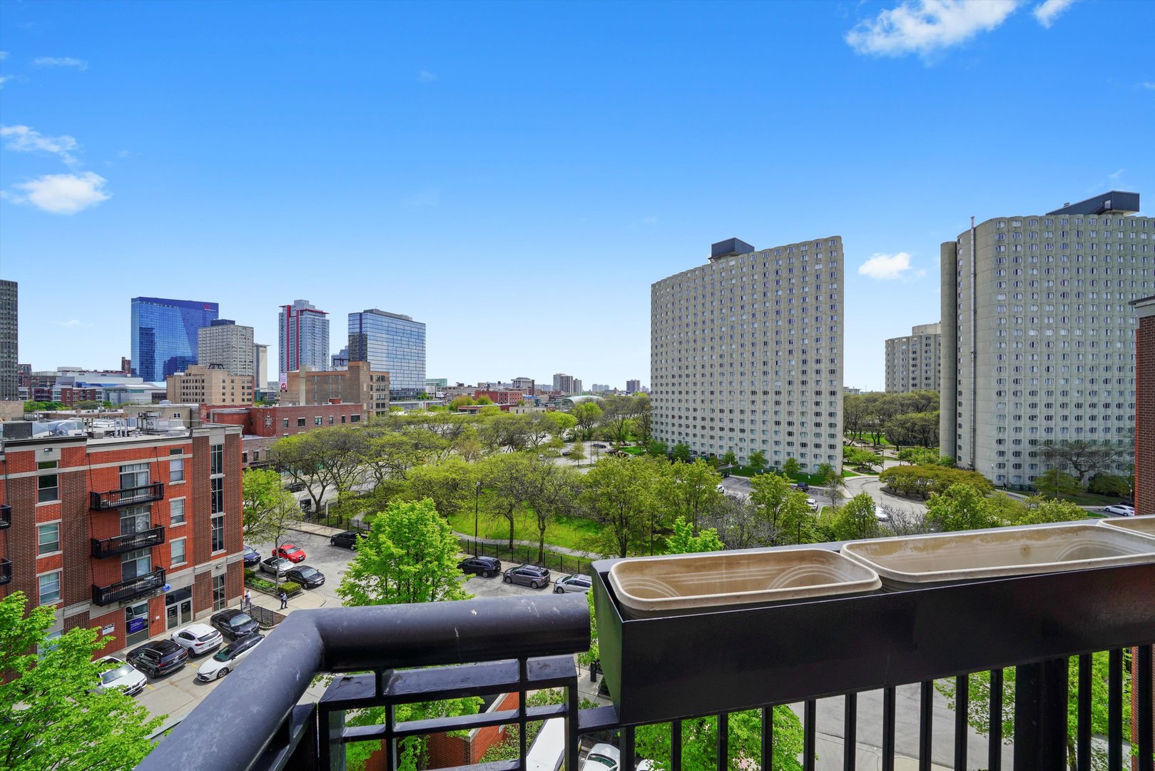 1935 S Archer Avenue Unit: 622