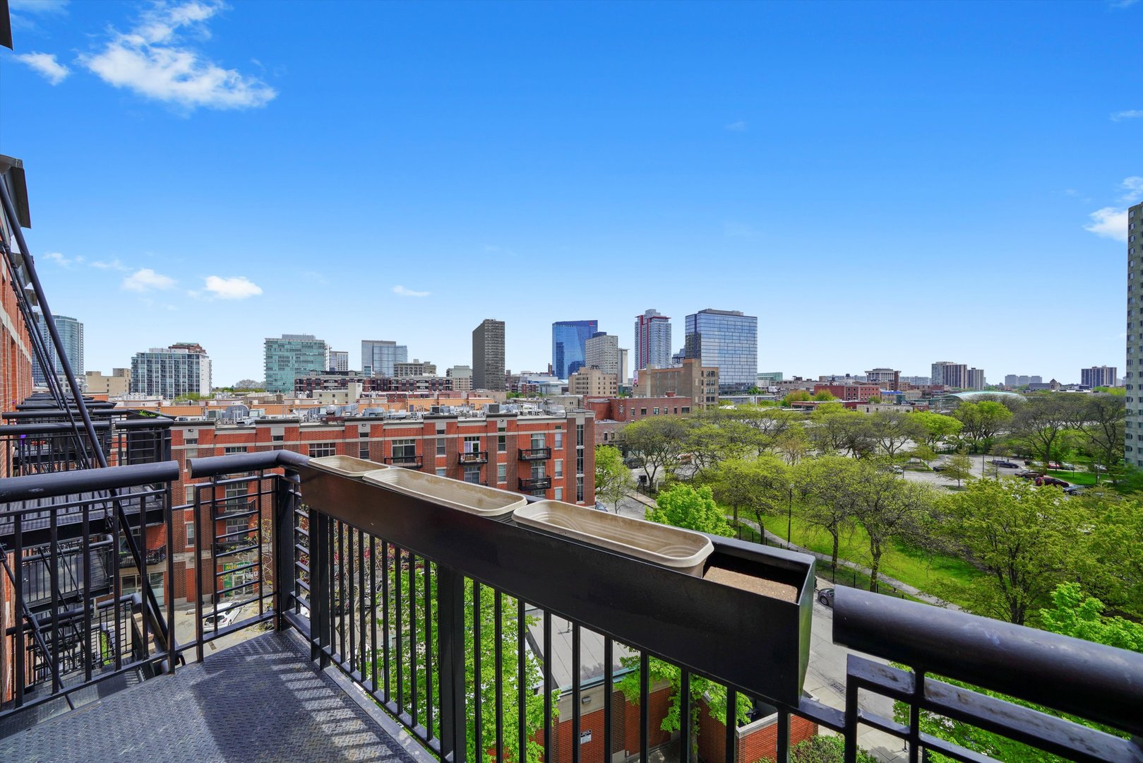 1935 S Archer Avenue Unit: 622