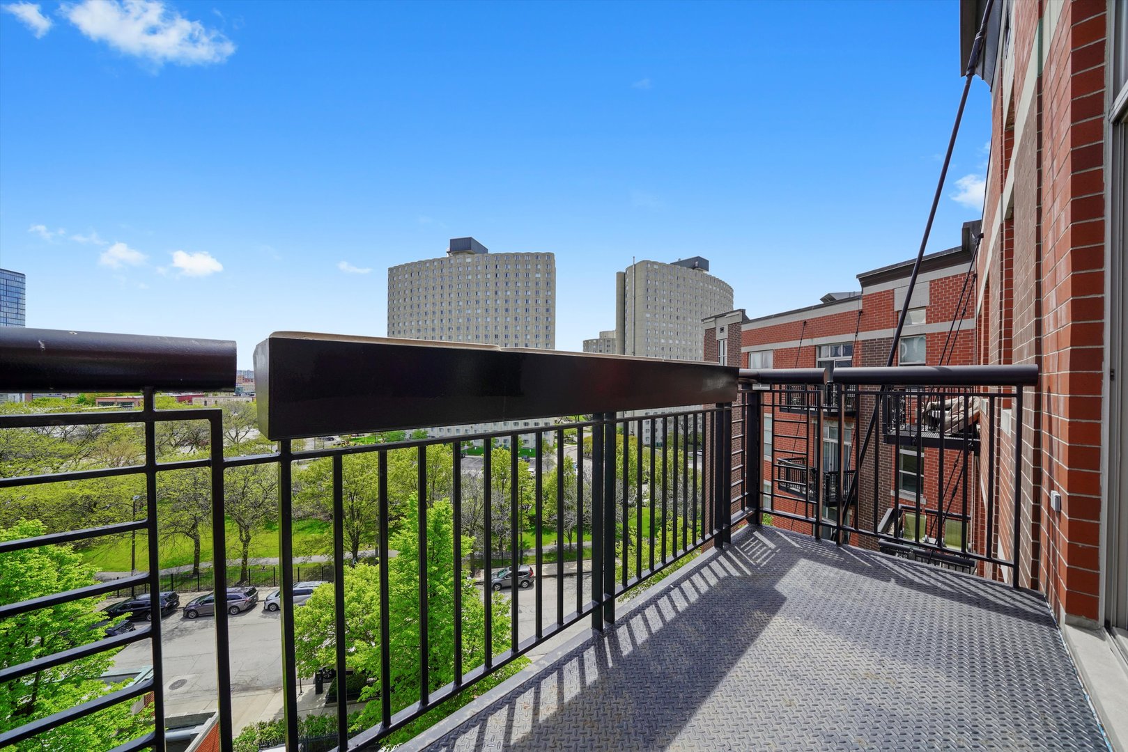 1935 S Archer Avenue Unit: 622