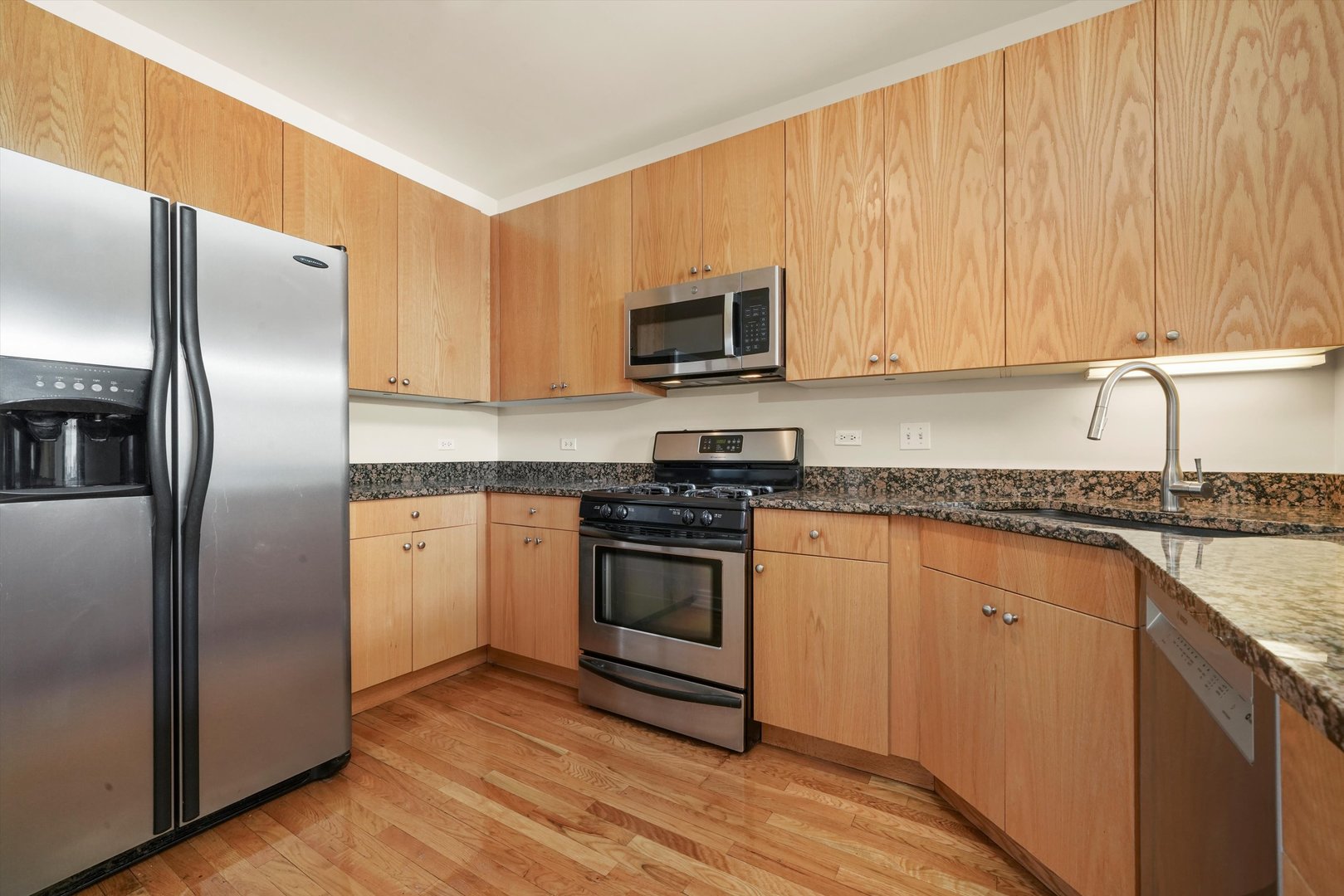 1935 S Archer Avenue Unit: 622