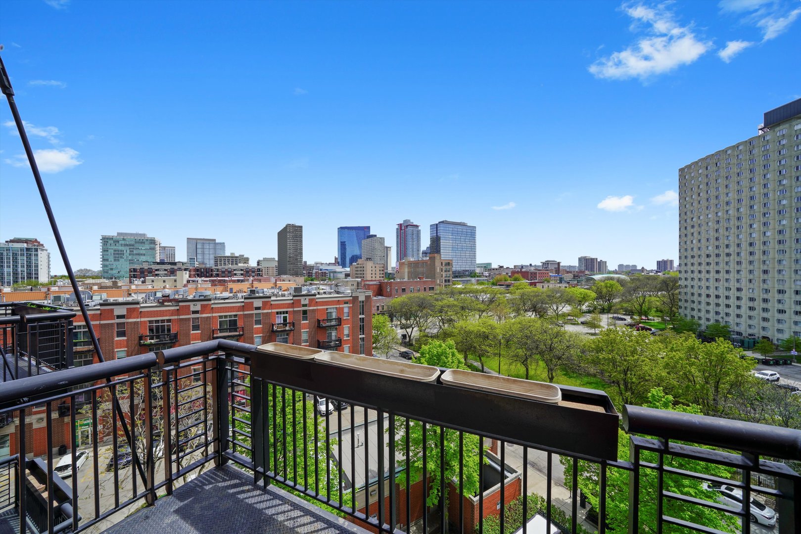 1935 S Archer Avenue Unit: 622