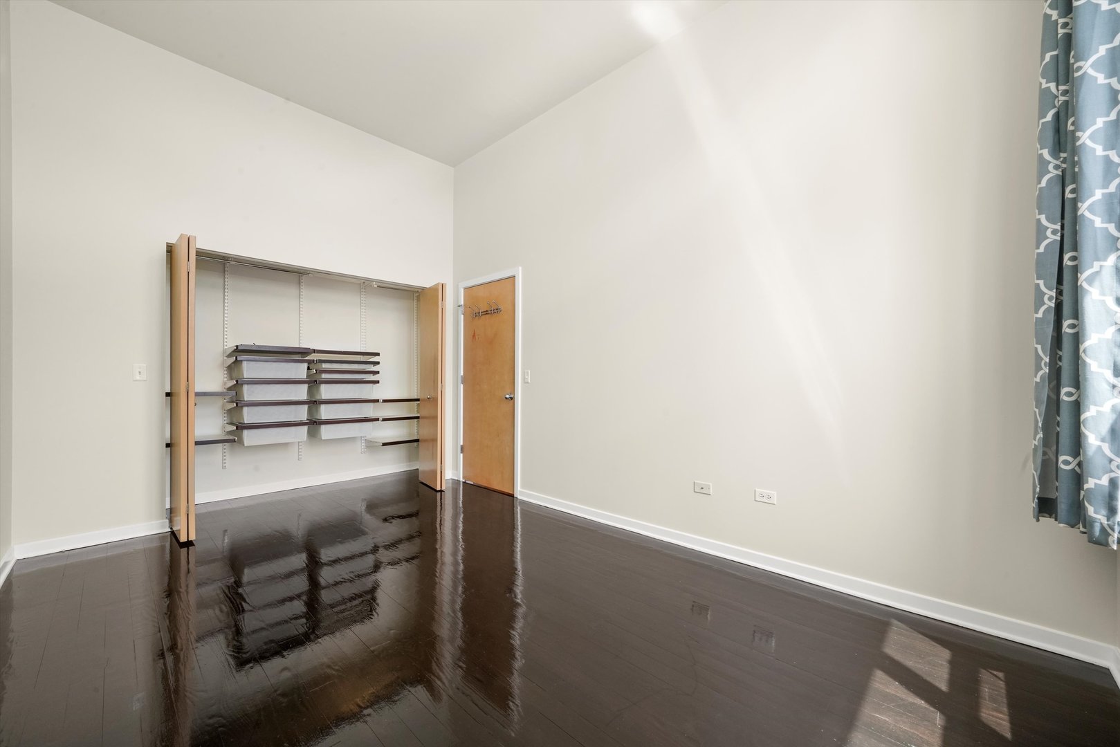 1935 S Archer Avenue Unit: 622