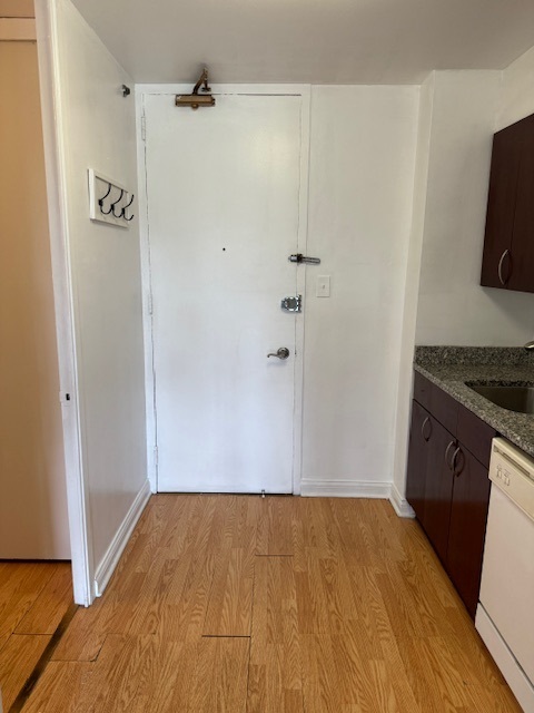 601 E 32nd Street Unit: 203