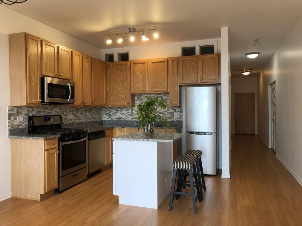 2935 N Clybourn Avenue Unit: 302