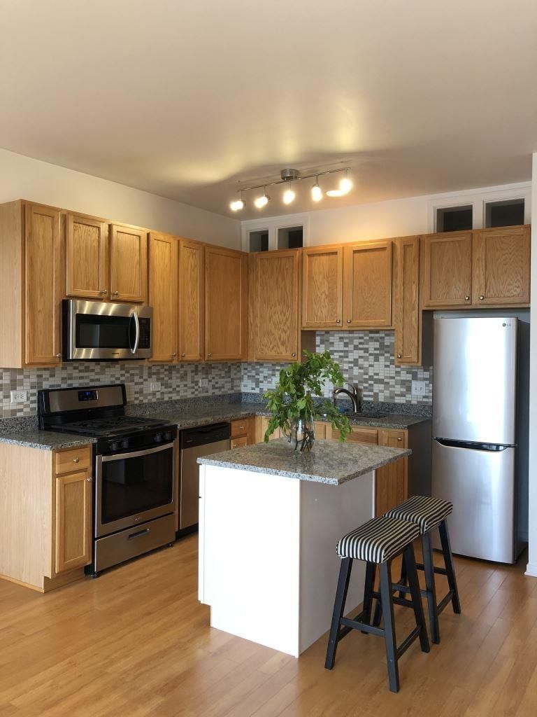2935 N Clybourn Avenue Unit: 302