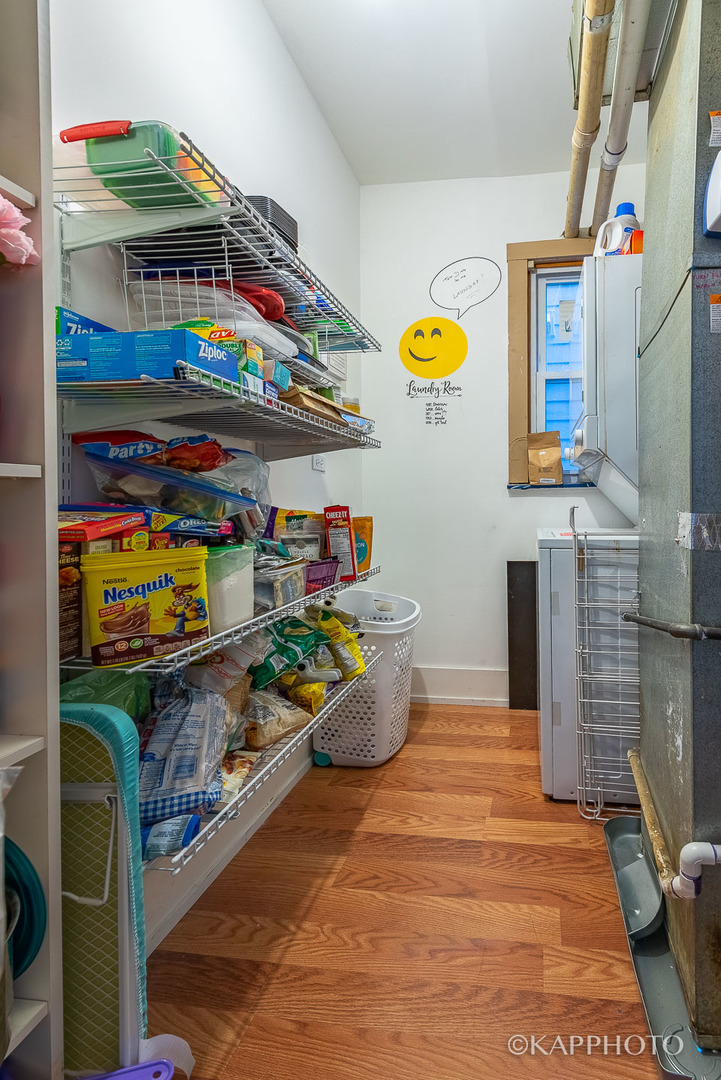 5001 N Western Avenue Unit: 1