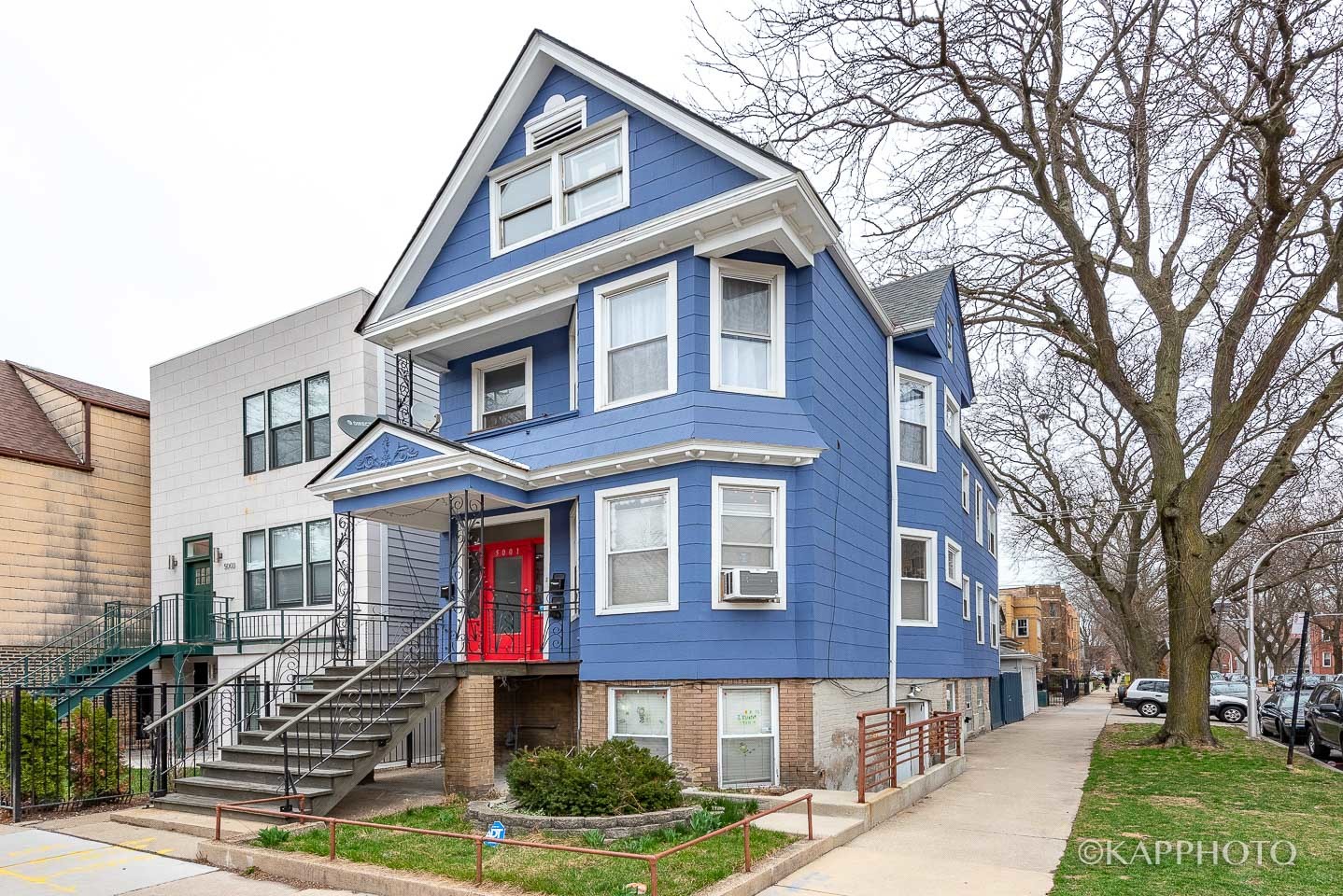 5001 N Western Avenue Unit: 1