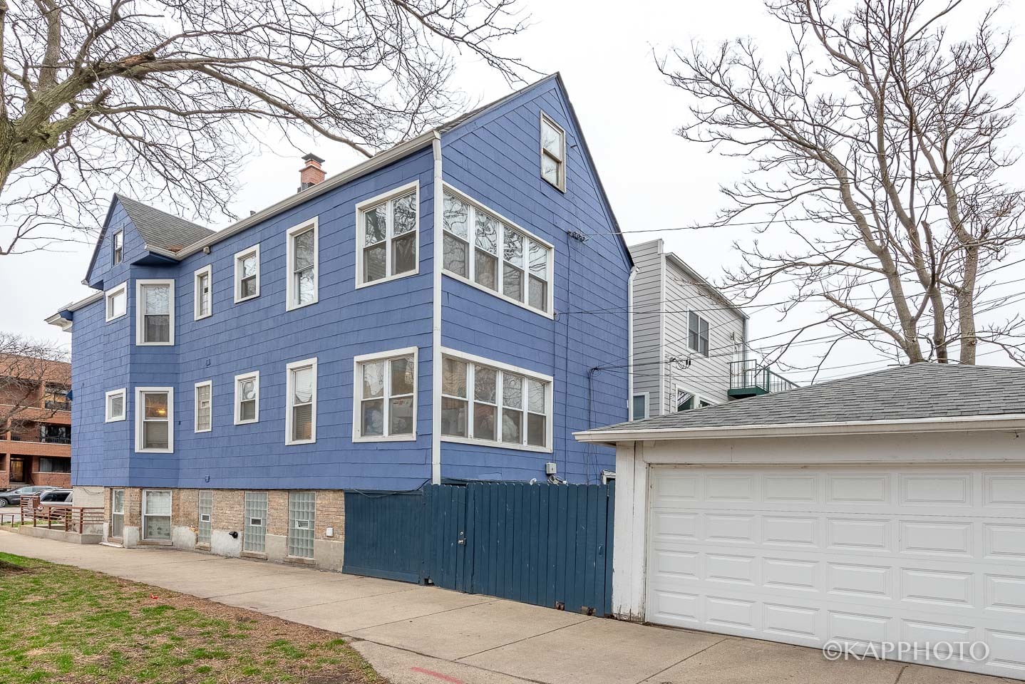 5001 N Western Avenue Unit: 1