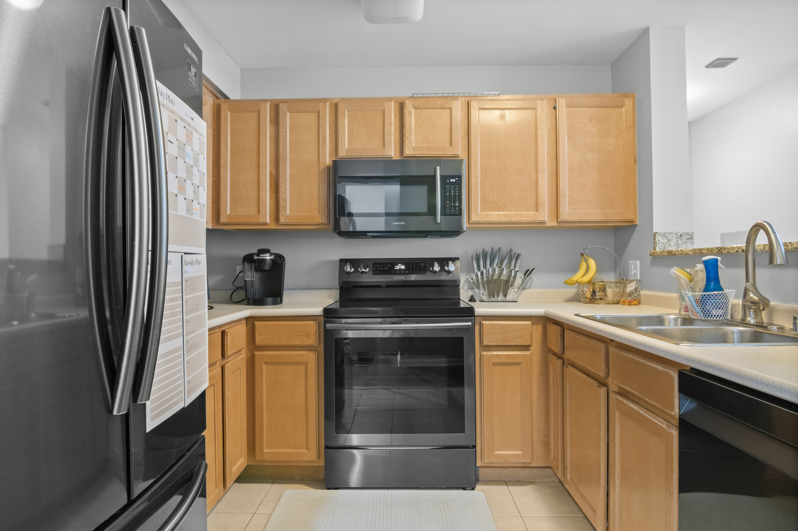 345 N La Salle Drive Unit: 405