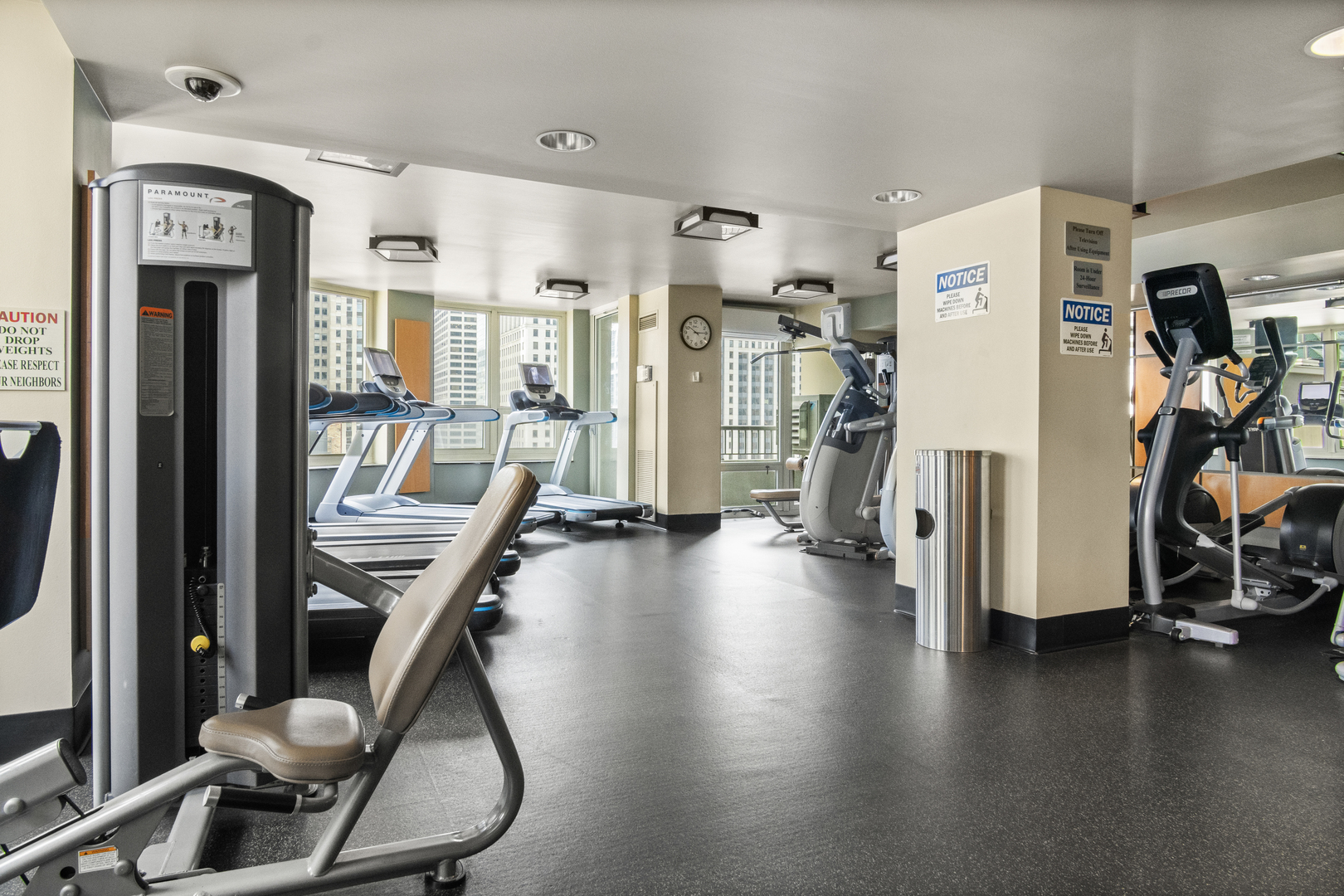 345 N La Salle Drive Unit: 405