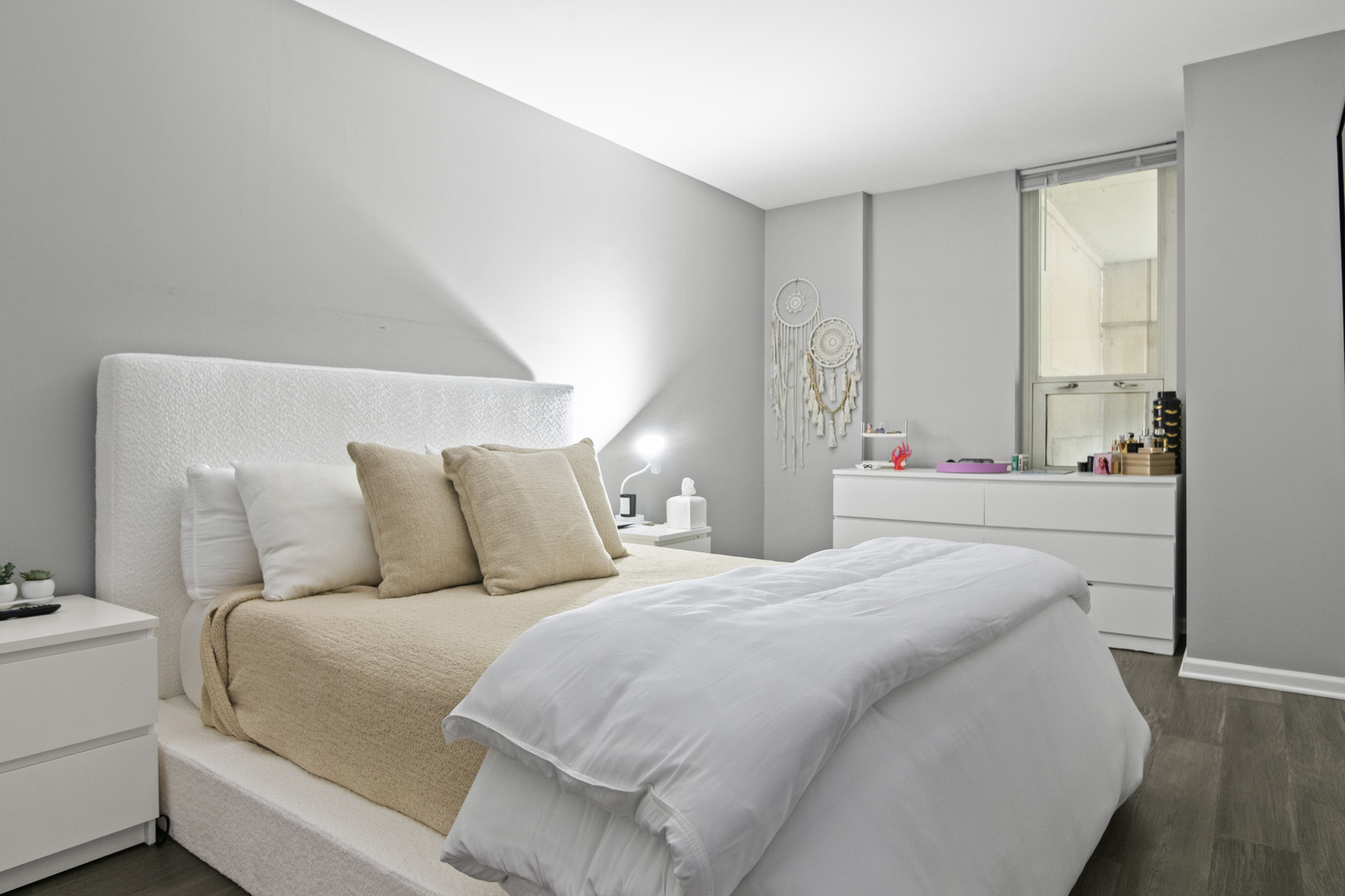 345 N La Salle Drive Unit: 405