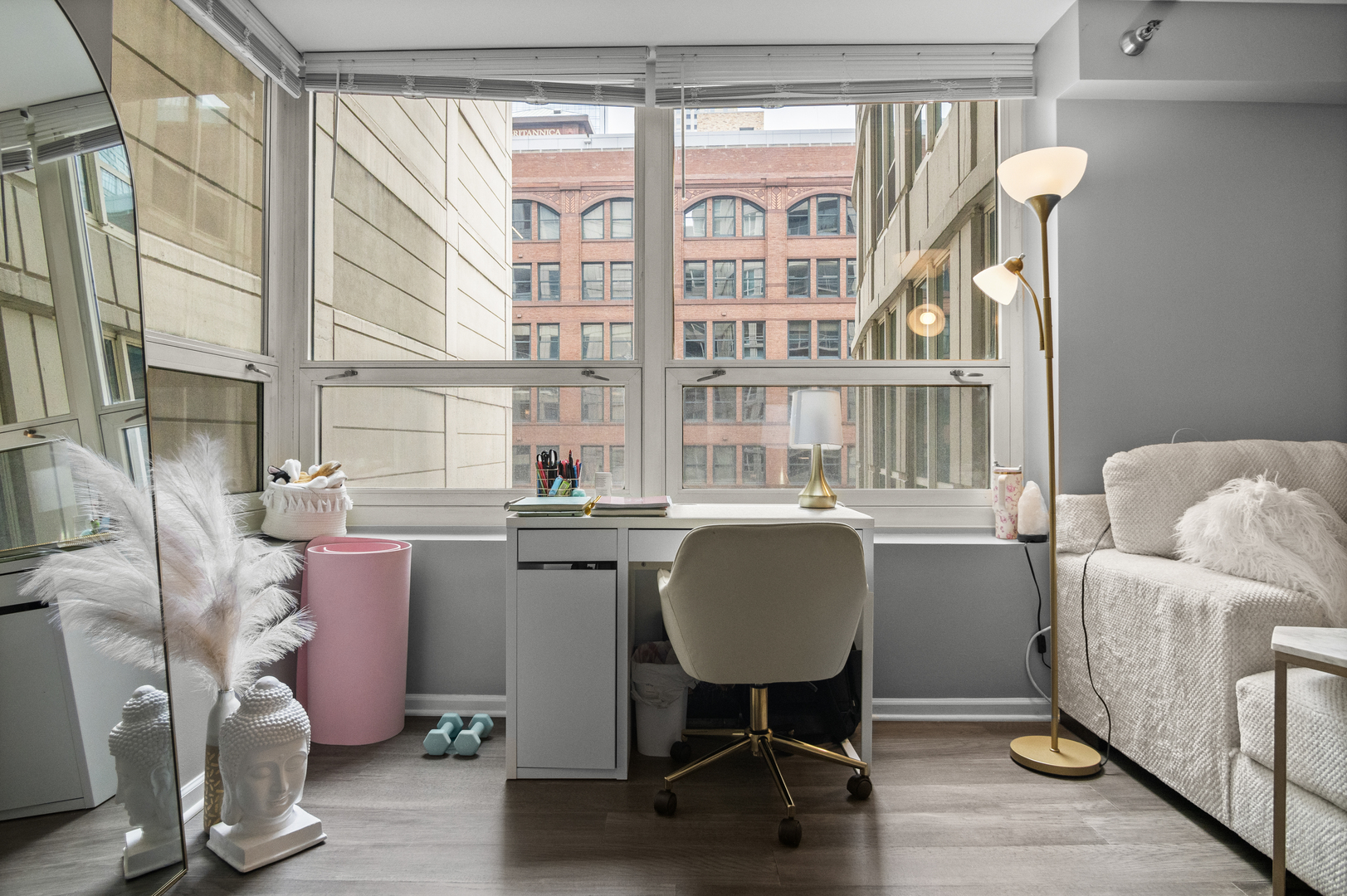 345 N La Salle Drive Unit: 405