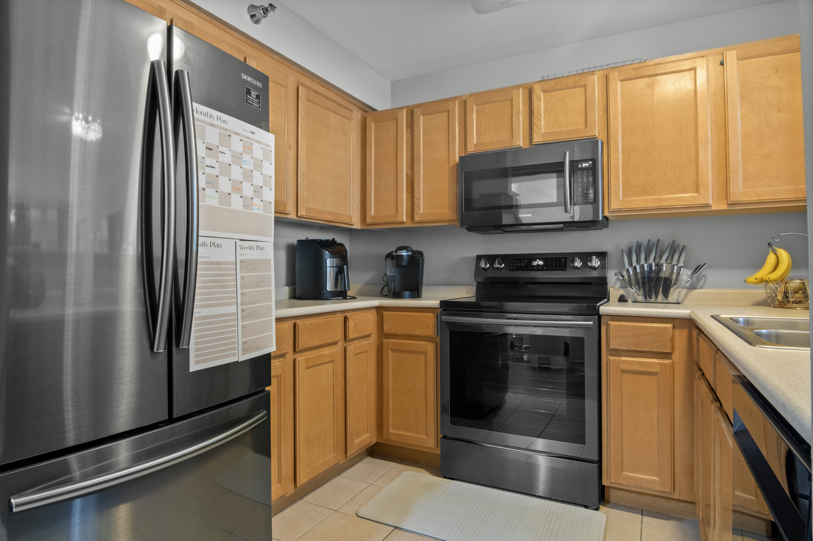 345 N La Salle Drive Unit: 405