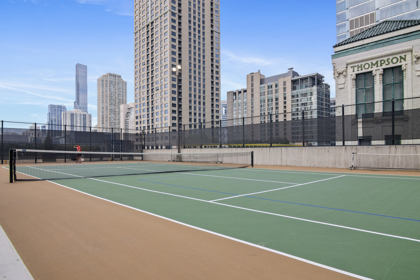 345 N La Salle Drive Unit: 405