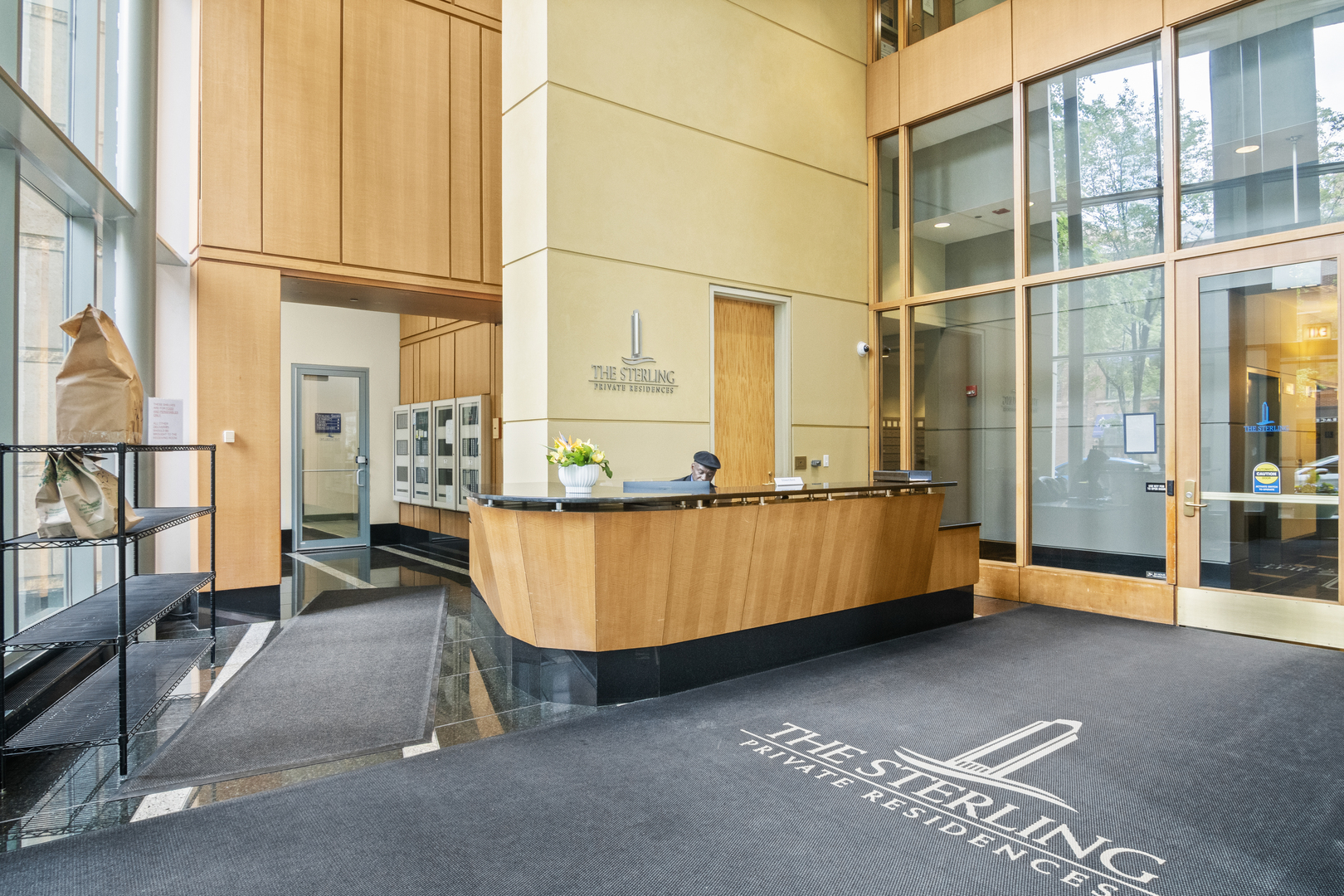 345 N La Salle Drive Unit: 405