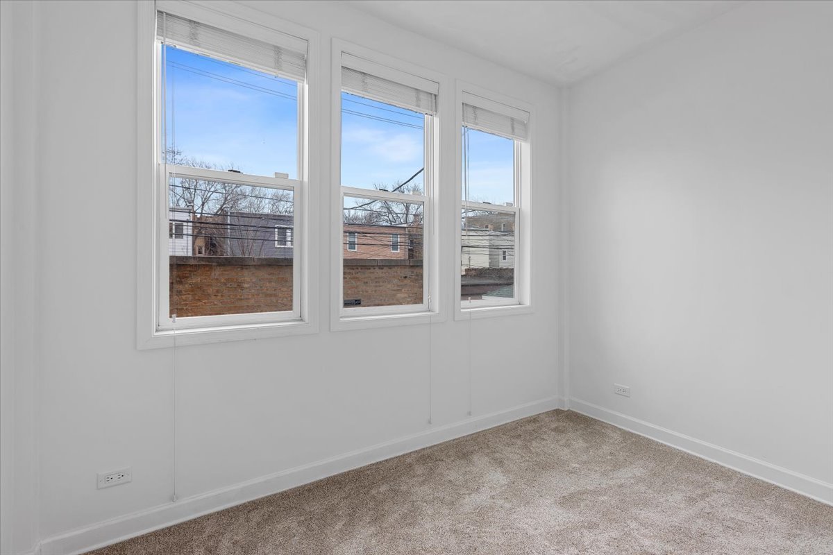 6445 N Greenview Avenue Unit: 1
