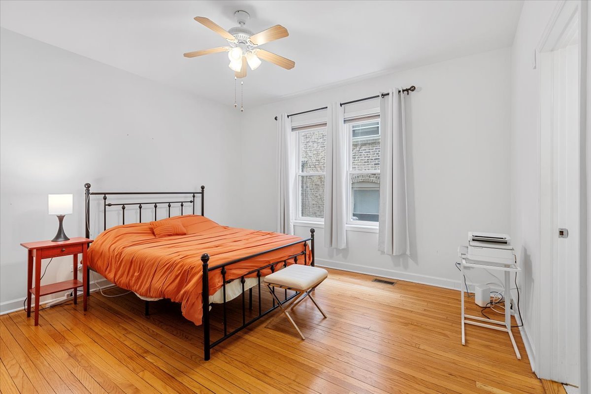 6445 N Greenview Avenue Unit: 1