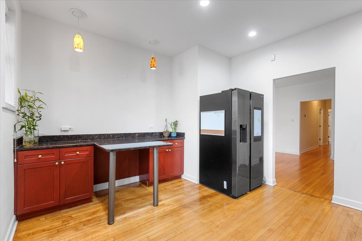 6445 N Greenview Avenue Unit: 1