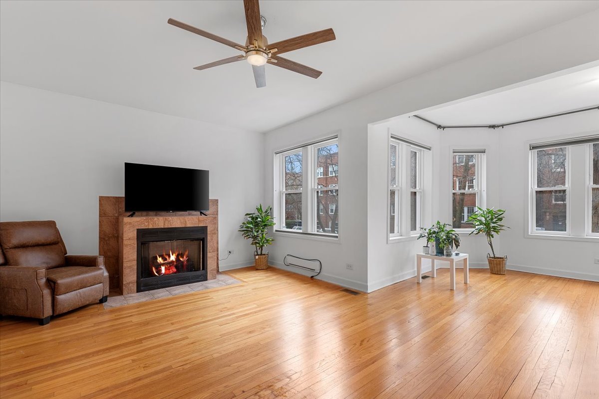 6445 N Greenview Avenue Unit: 1