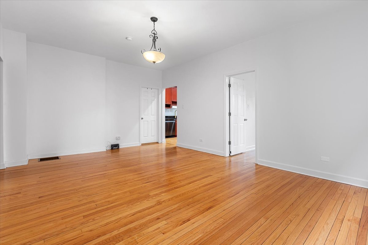 6445 N Greenview Avenue Unit: 1