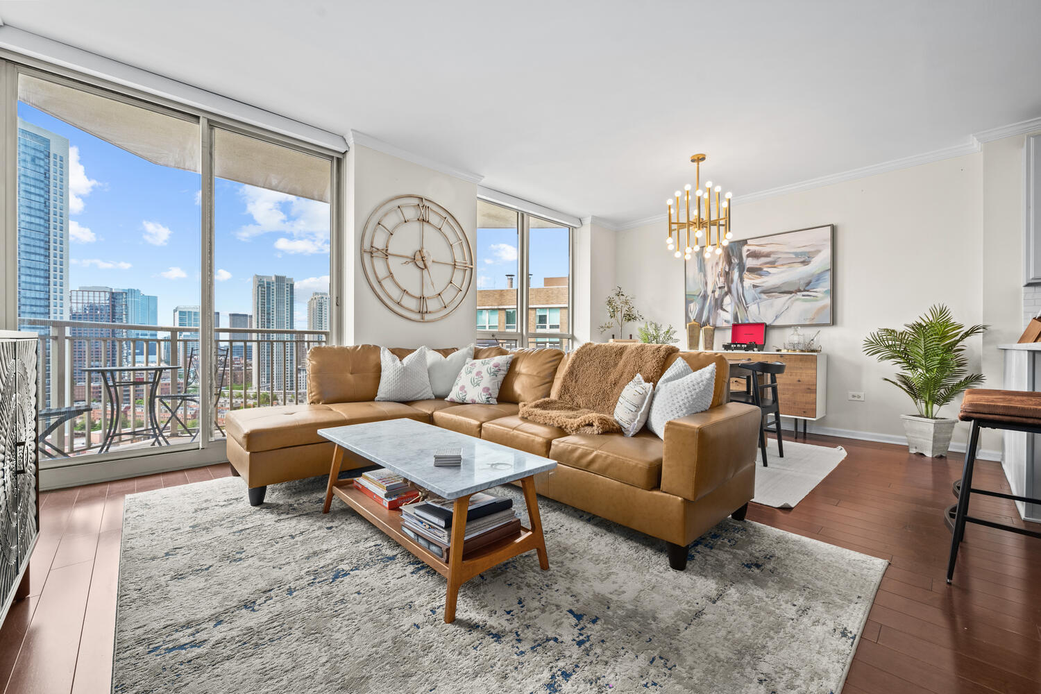 645 N Kingsbury Street Unit: 1906