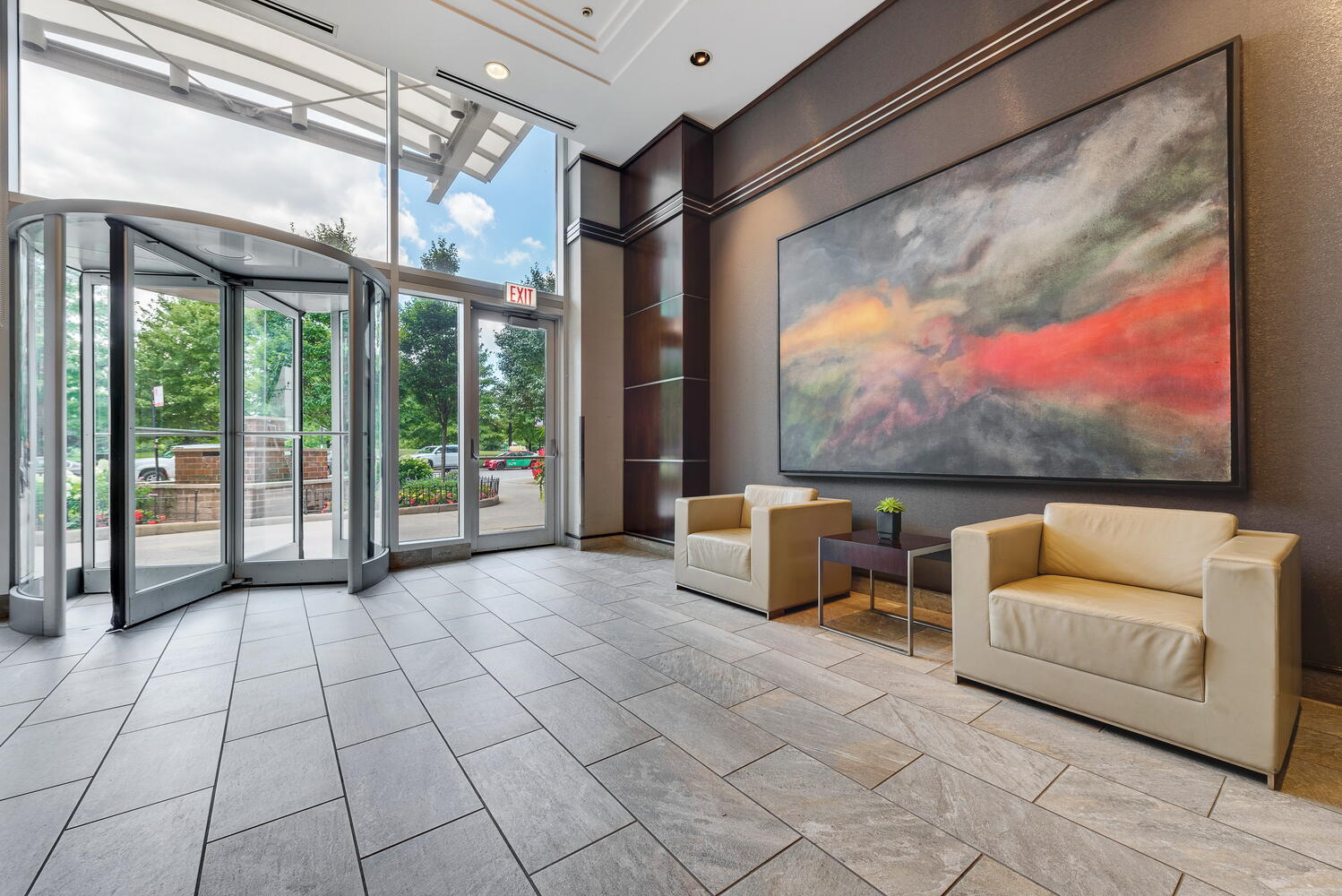 645 N Kingsbury Street Unit: 1906