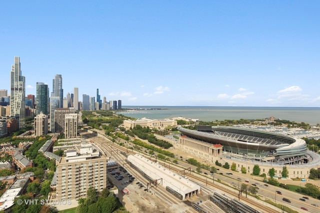 1629 S Prairie Avenue Unit: 1803