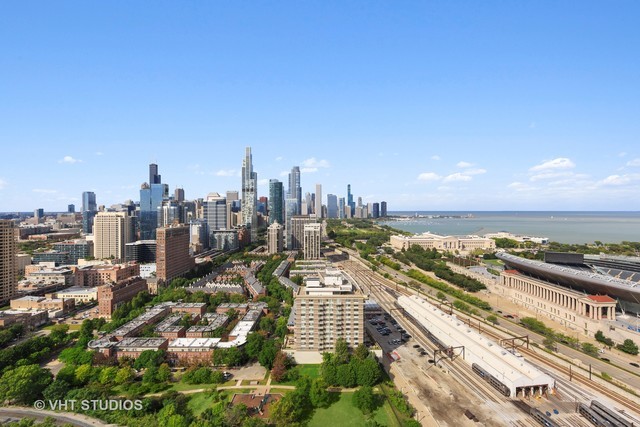 1629 S Prairie Avenue Unit: 1803