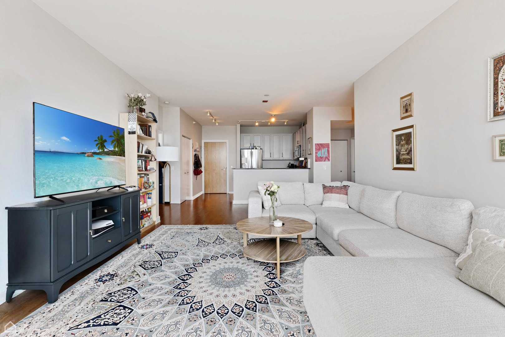 1629 S Prairie Avenue Unit: 1803