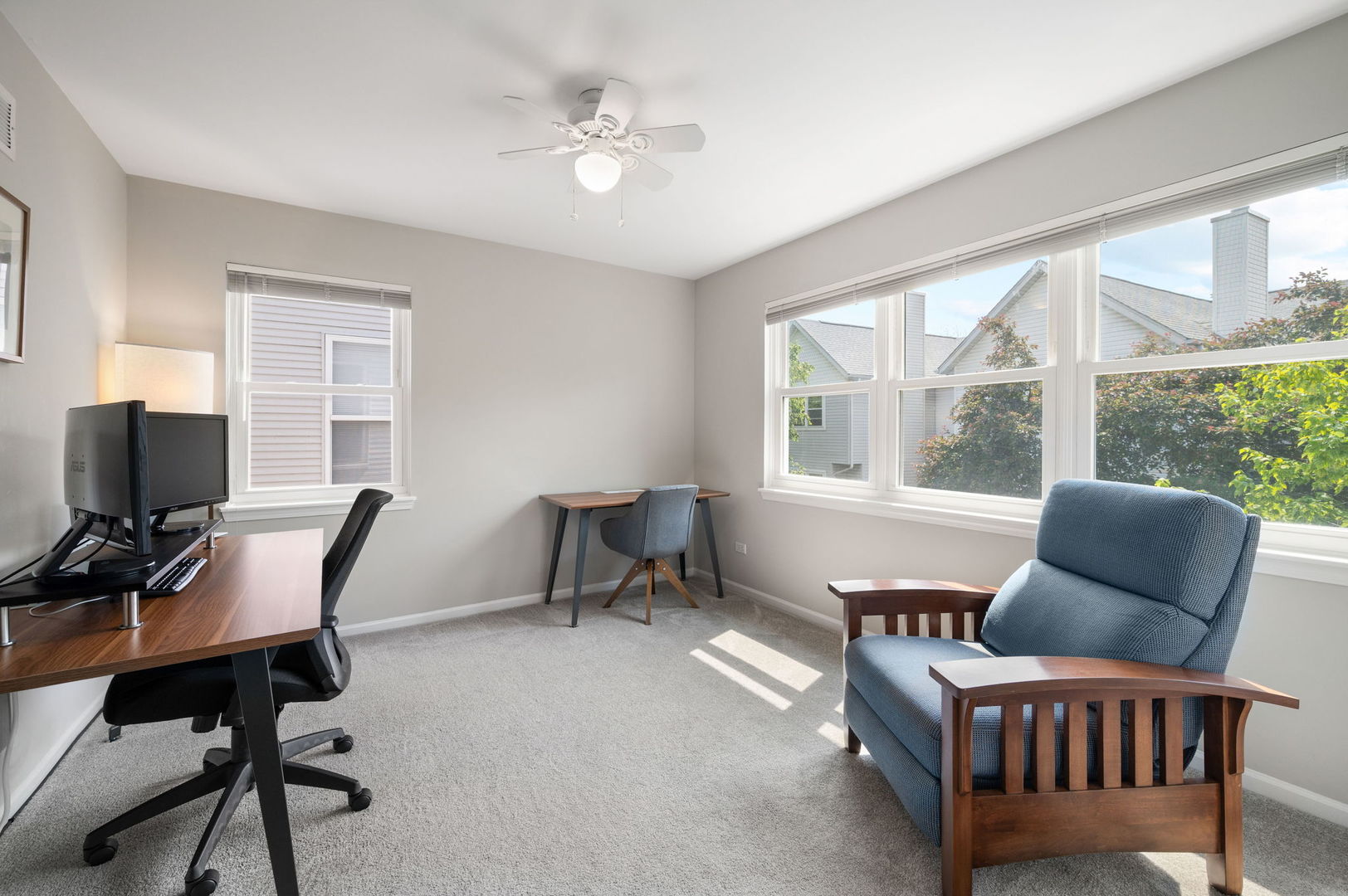 4220 N Kolmar Avenue