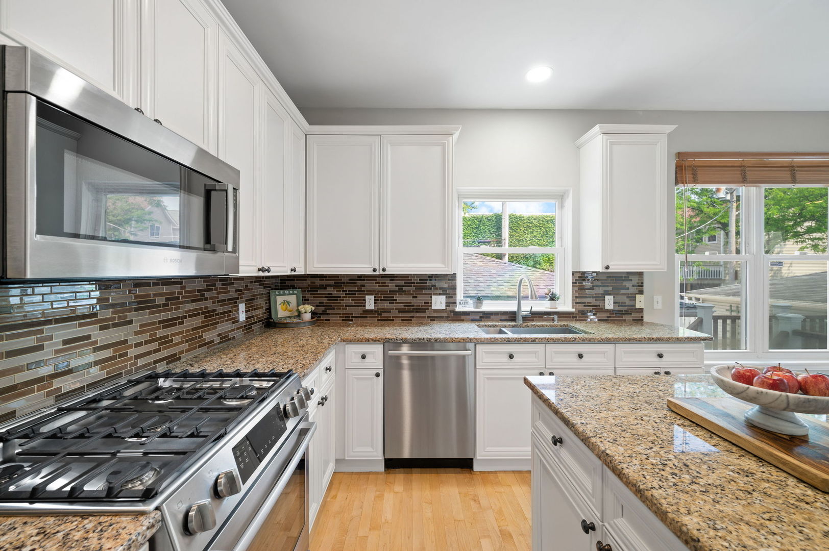 4220 N Kolmar Avenue