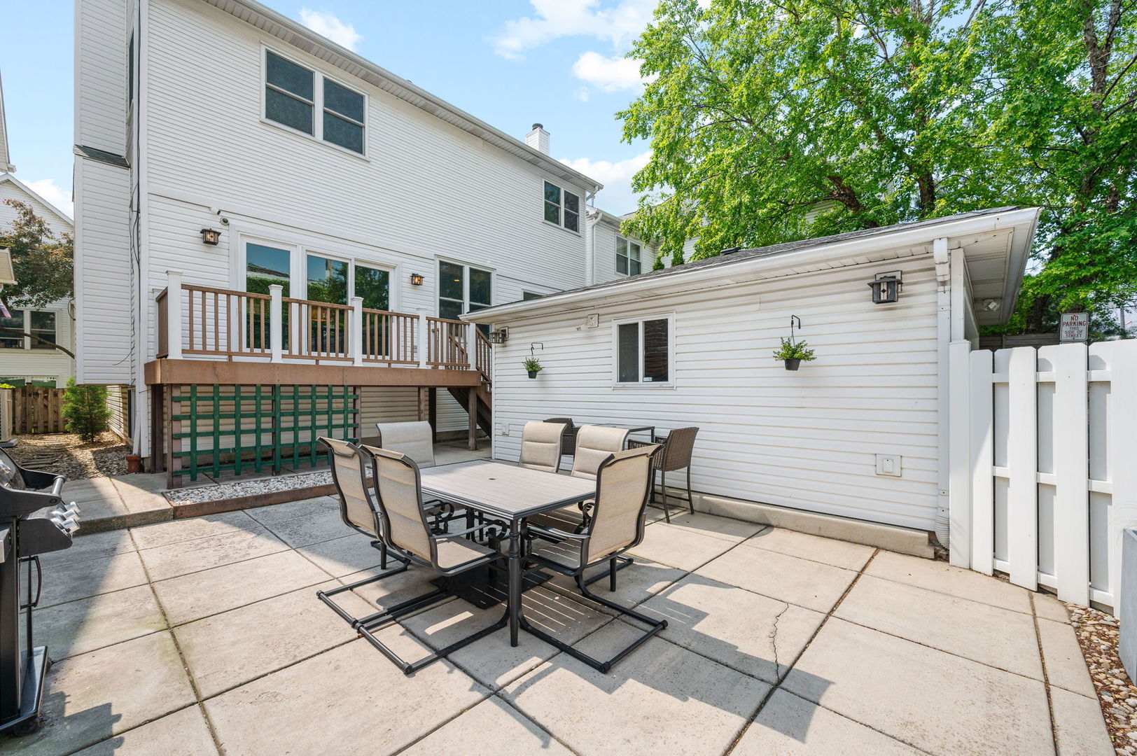 4220 N Kolmar Avenue