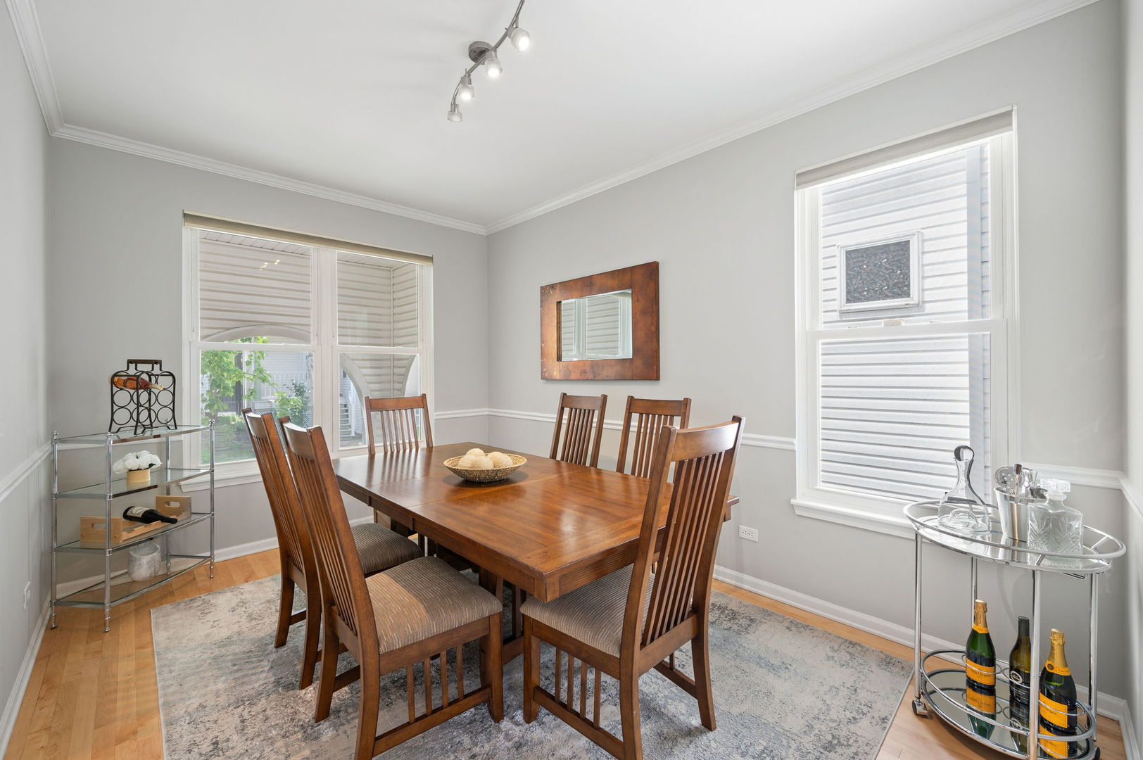 4220 N Kolmar Avenue