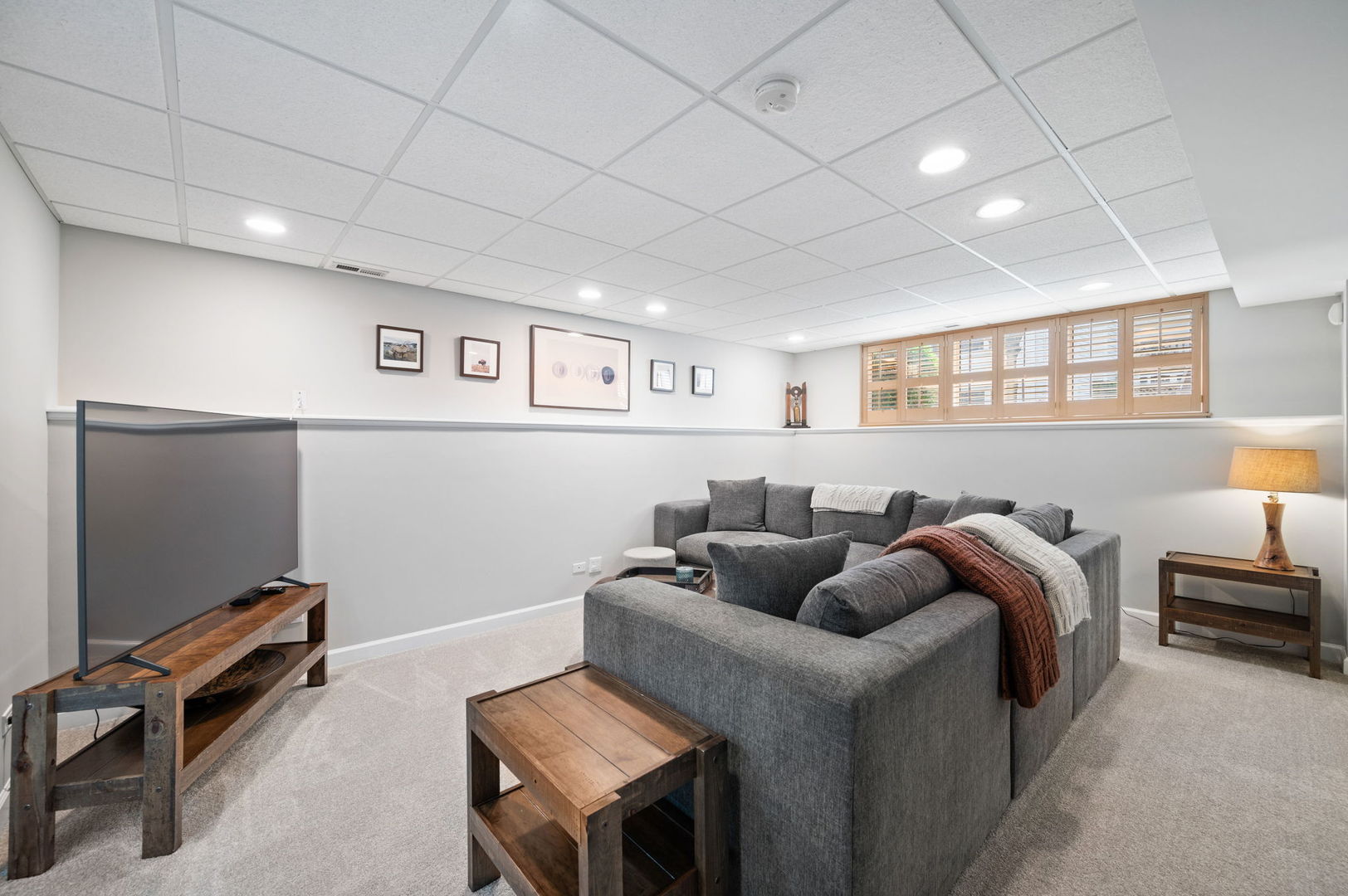 4220 N Kolmar Avenue