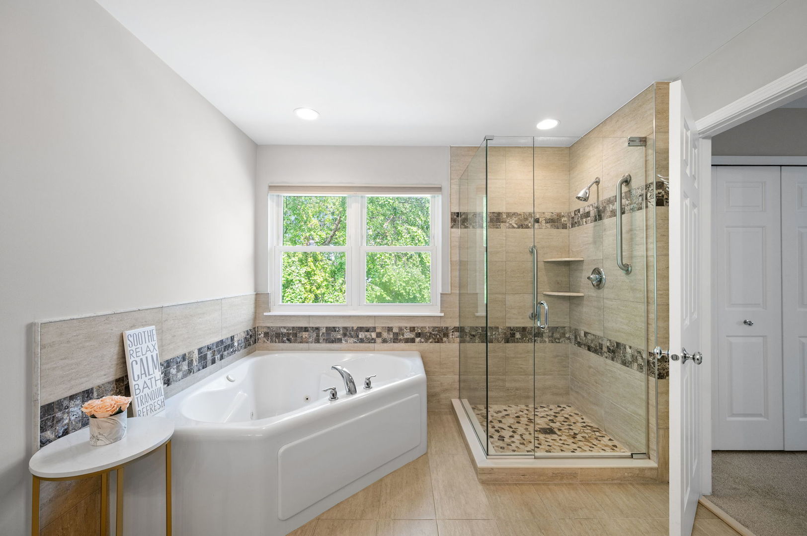 4220 N Kolmar Avenue