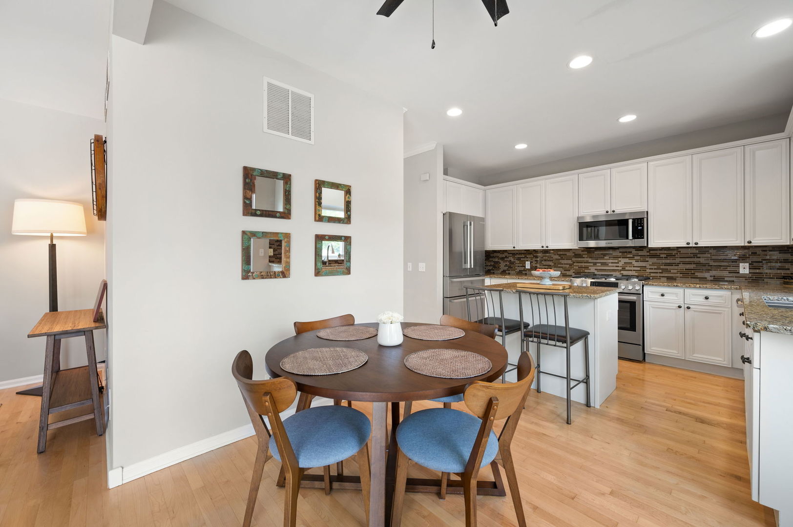 4220 N Kolmar Avenue