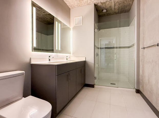 160 N Elizabeth Street Unit: 1118